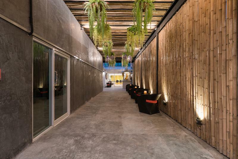 Patong Swiss Hotel Beach Front Phuket Extérieur photo